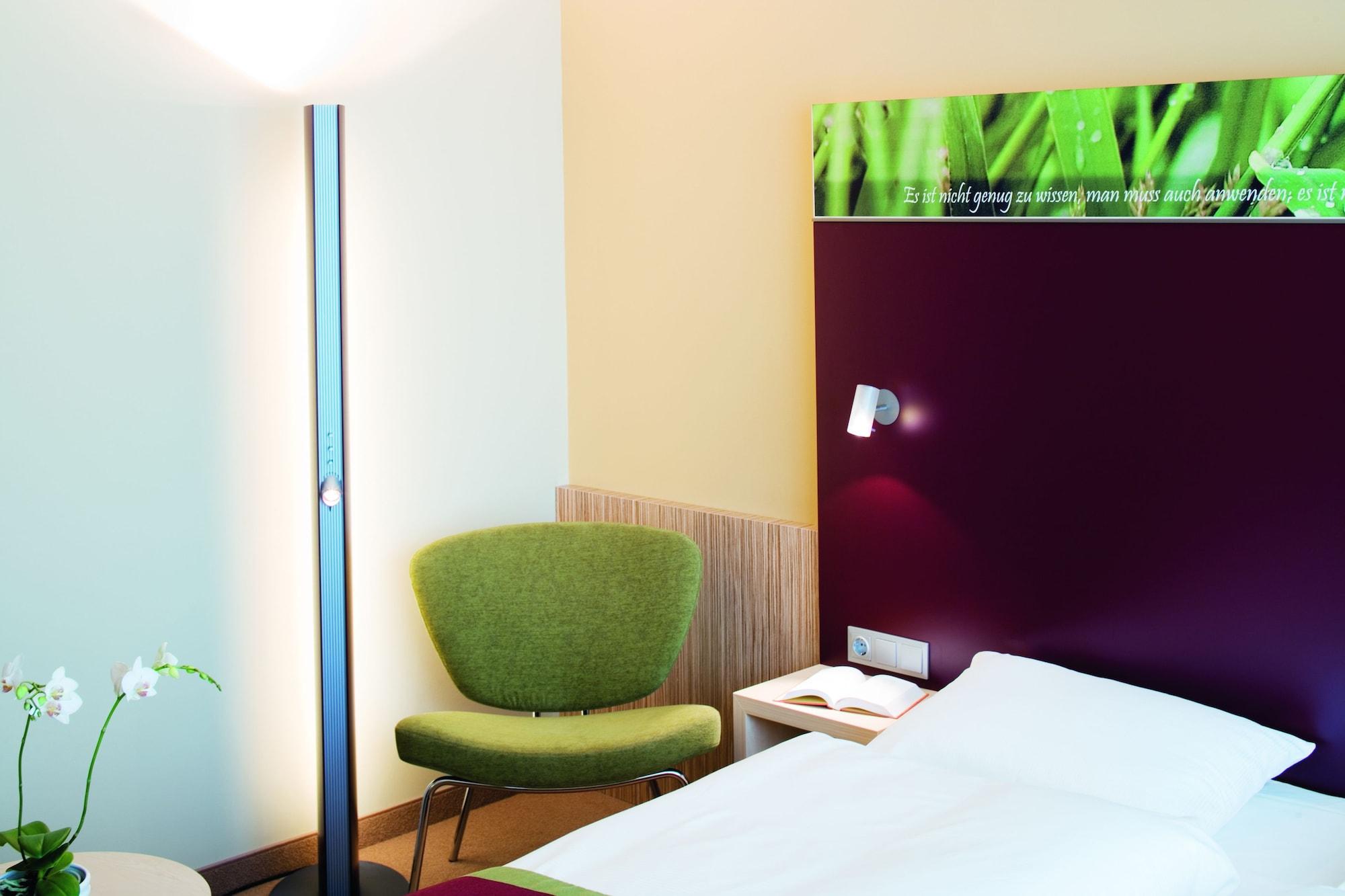 Hotel Moevenpick Frankfurt Messe 4*